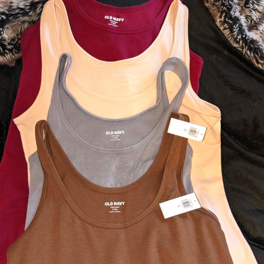 NWT 4 Old Navy Tanks//Tall Med//Brown,burgundy,grey, Beige Will Sell Separately
